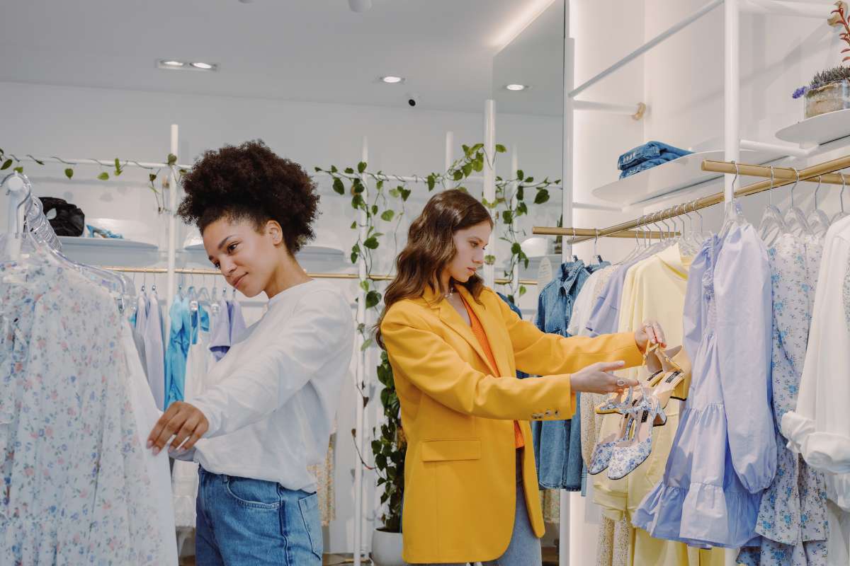 Moda e Aromas: O Poder do Marketing Olfativo nas Lojas de Roupas